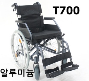 [대세엠케어] 알루미늄 휠체어 T700 (보호자브레이크,등판꺽기,통고무바퀴,팔걸이스윙,뒷쪽보조바퀴 등) [장애인보조기기]15Kg