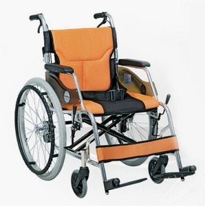 [디에스아이] 알루미늄 휠체어 KS-A05 (보호자브레이크,등판꺽기,분리형시트,발판높이조절 등) 기본형 약14Kg