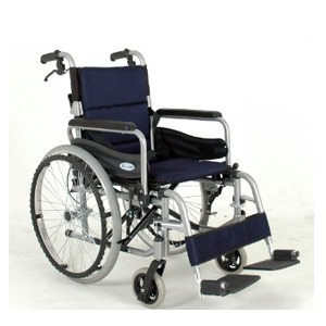 [메디타운] 알루미늄 휠체어 A2012 (보호자브레이크,통고무바퀴,팔받이스윙, 발받침스윙착탈 등 )