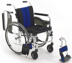 [미키코리아메디칼] 뒷바퀴분리형 휠체어 MIKI-W QR (뒷바퀴착탈-차량탑재편리,통고무타이어,등판꺽기,팔걸이젖힘,발받침착탈 등 다기능) 16Kg